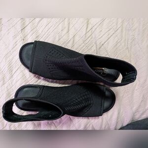 GUC Skechers Tight Knit, 7.5